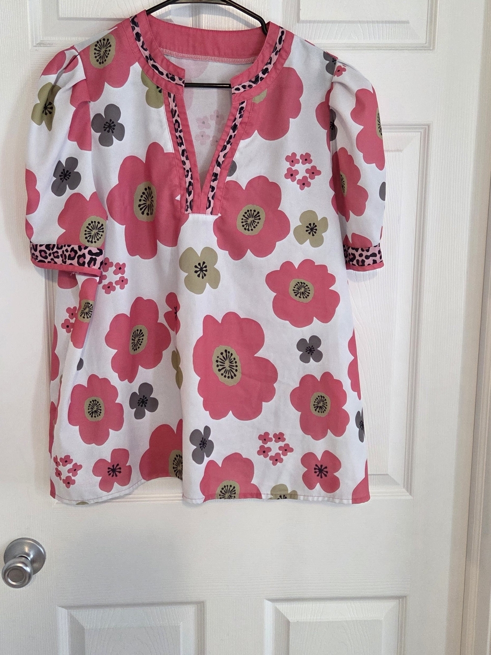 Source Unknown White Tunic with Pink and Olive Floral Print